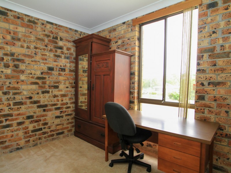 11 Paradise Crescent, Sussex Inlet NSW 2540