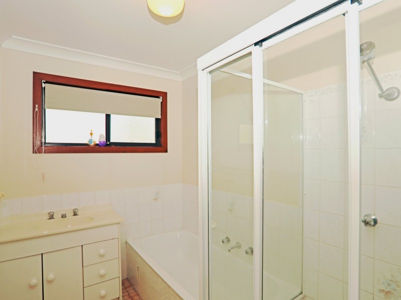 8 Pearl Close, Sussex Inlet NSW 2540