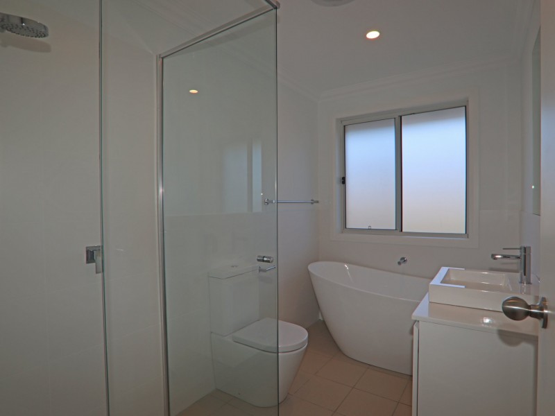 5 Hastings Parade, Sussex Inlet NSW 2540