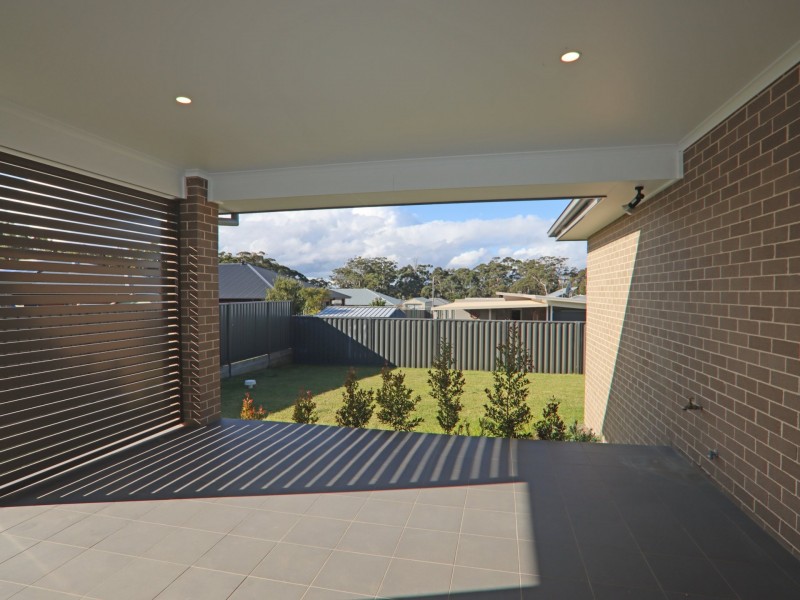 5 Hastings Parade, Sussex Inlet NSW 2540