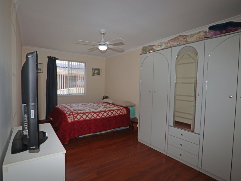 33 Ellmoos Avenue, Sussex Inlet NSW 2540