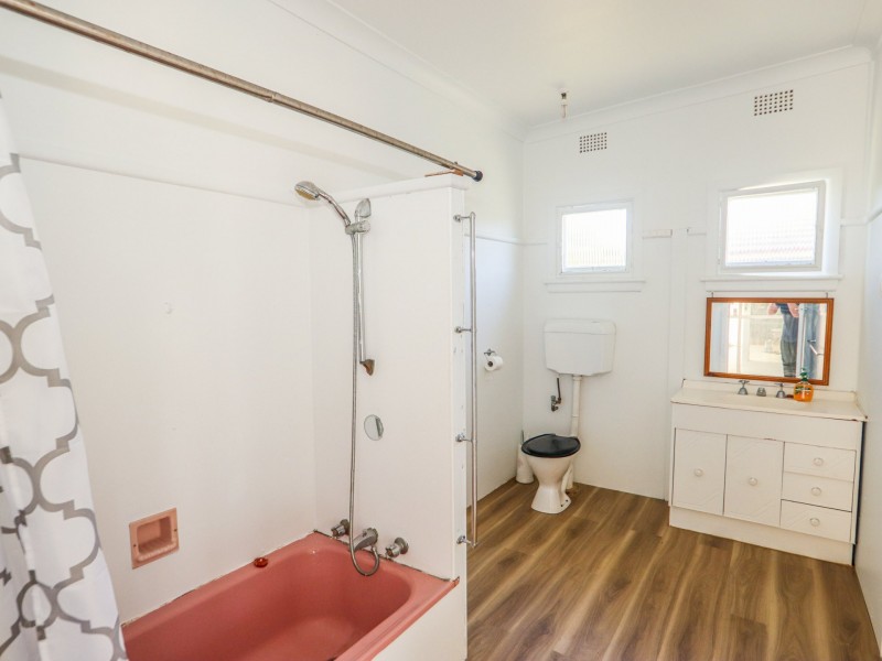 12 Lakeway Ave, Berrara NSW 2540