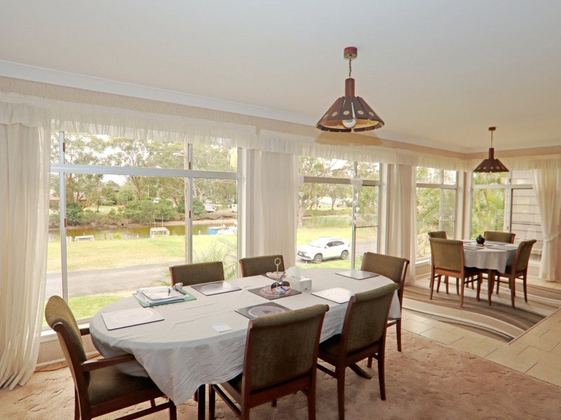 10 Alamein Road, Sussex Inlet NSW 2540