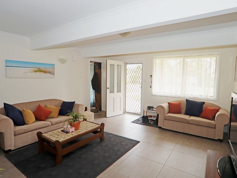 10 Alamein Road, Sussex Inlet NSW 2540