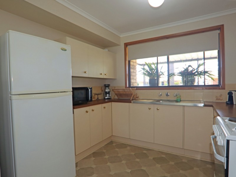 5 Greentree Avenue, Sussex Inlet NSW 2540