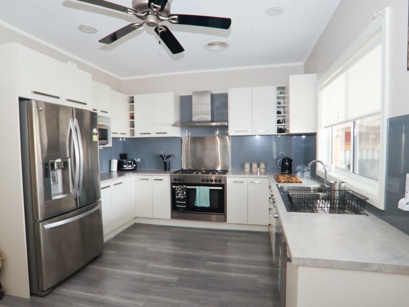 27 River Road, Sussex Inlet NSW 2540