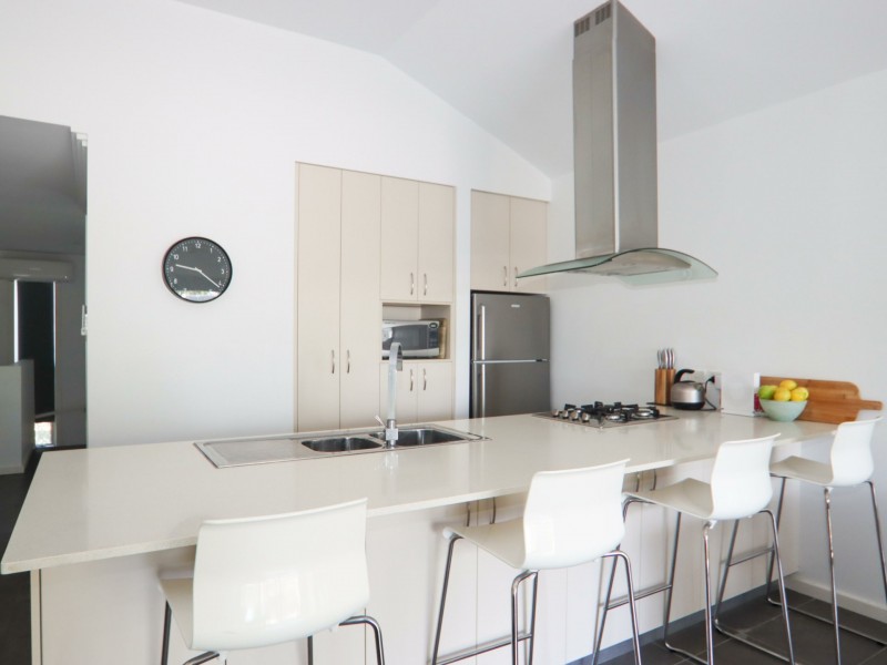 2/14 Goonawarra Drive, Cudmirrah NSW 2540