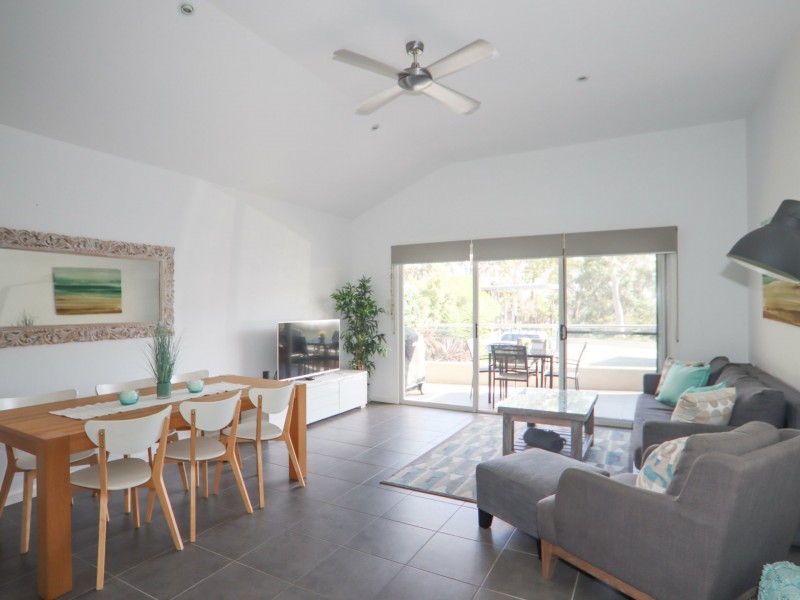 2/14 Goonawarra Drive, Cudmirrah NSW 2540