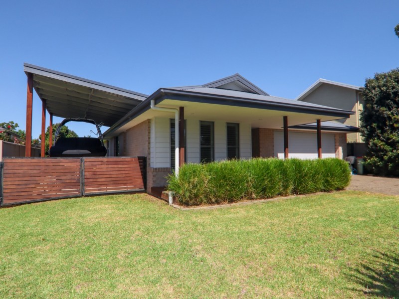14 Seaberry Street, Sussex Inlet NSW 2540