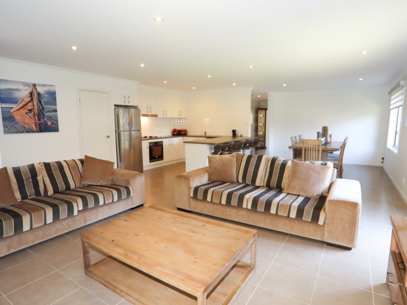 14 Seaberry Street, Sussex Inlet NSW 2540