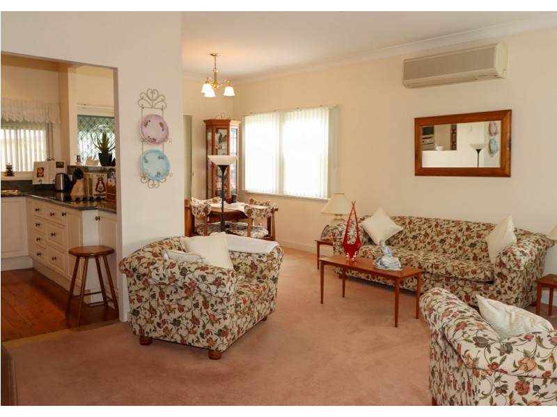 74 Sussex Inlet Road, Sussex Inlet NSW 2540