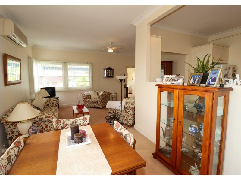 74 Sussex Inlet Road, Sussex Inlet NSW 2540