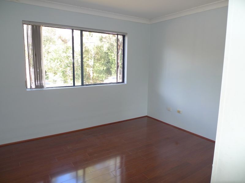 3/240-242 Targo Road, Toongabbie NSW 2146