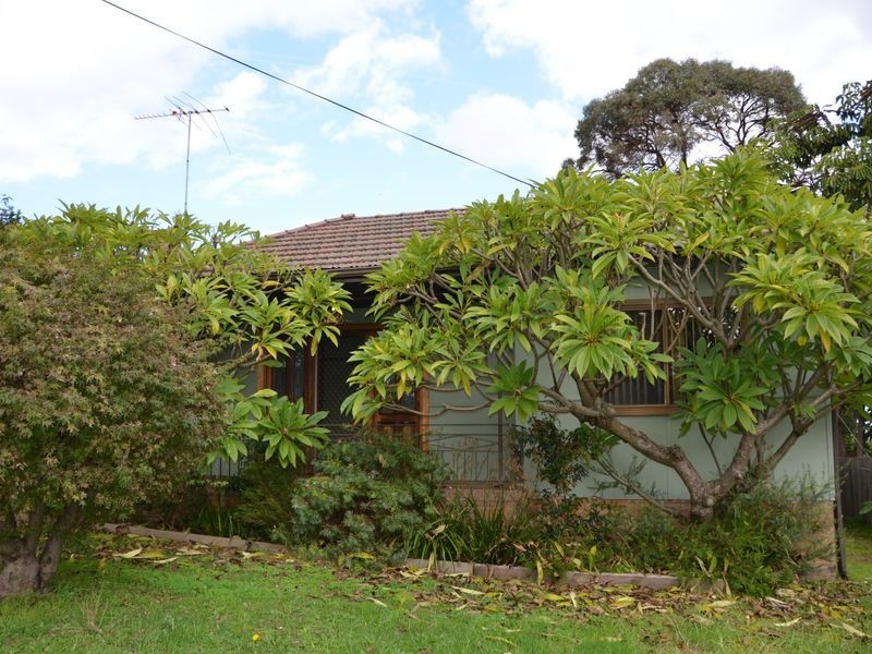 16 Deakin St, West Ryde NSW 2114