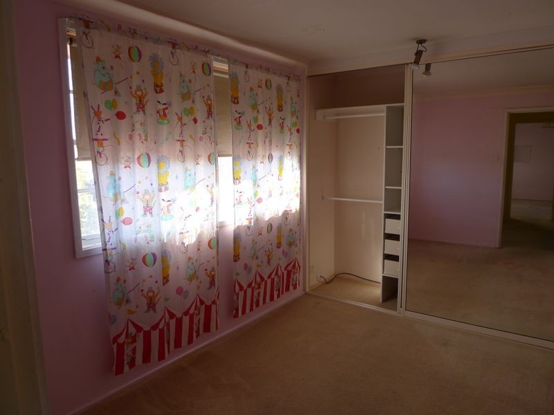 5 Greenmeadows Crescent, Toongabbie NSW 2146