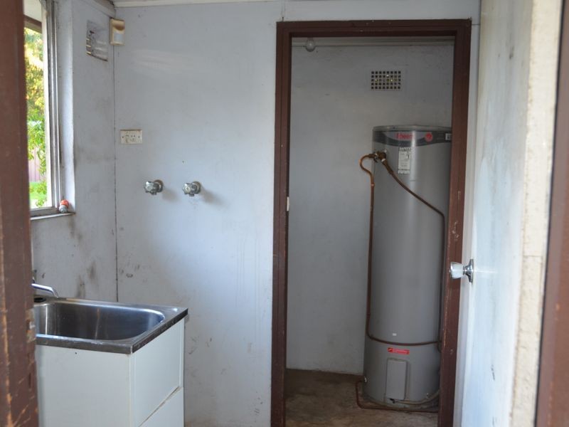 87A Cornelia Rd, Toongabbie NSW 2146