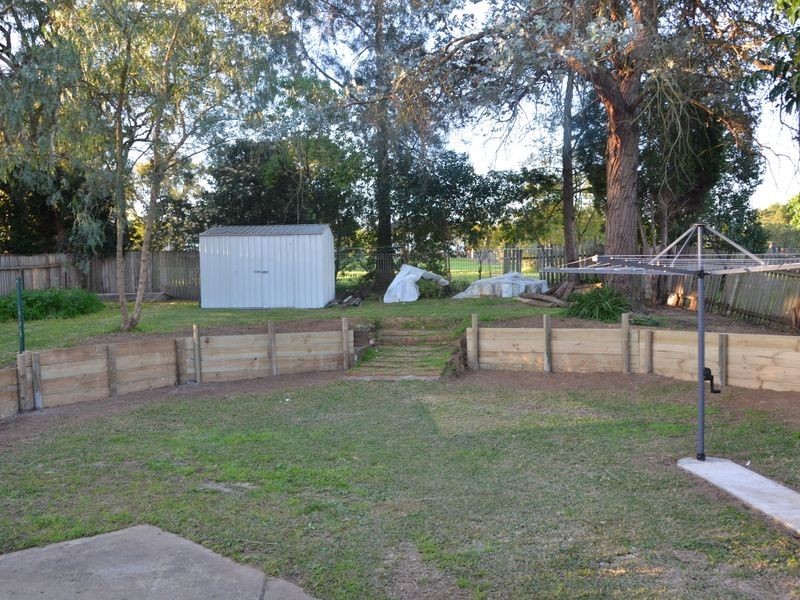 27 Rowley St, Seven Hills NSW 2147