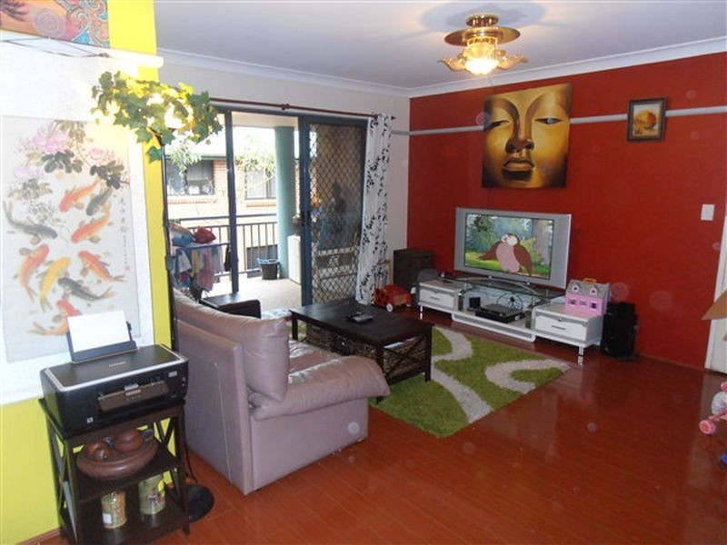 19/245 Targo Road, Toongabbie NSW 2146