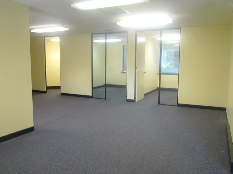 2/27-30 Portico Parade, Toongabbie NSW 2146