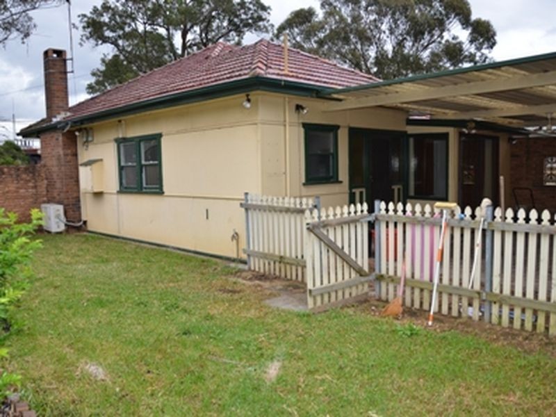 411 Blacktown Road, Toongabbie NSW 2146