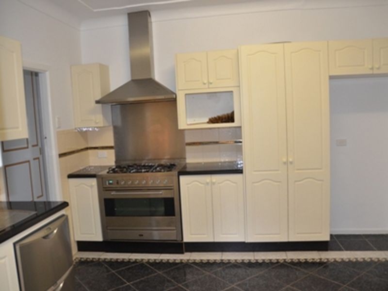 411 Blacktown Road, Toongabbie NSW 2146