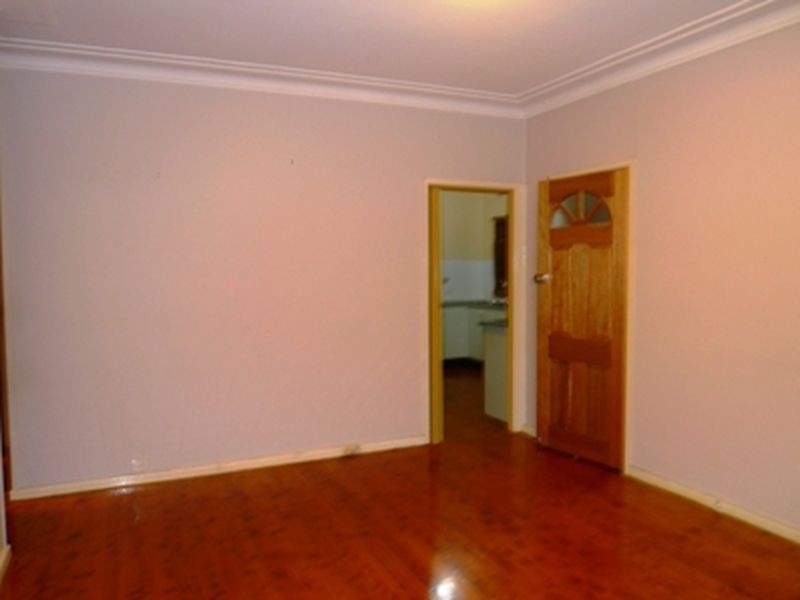 10 Preston Road, Toongabbie NSW 2146