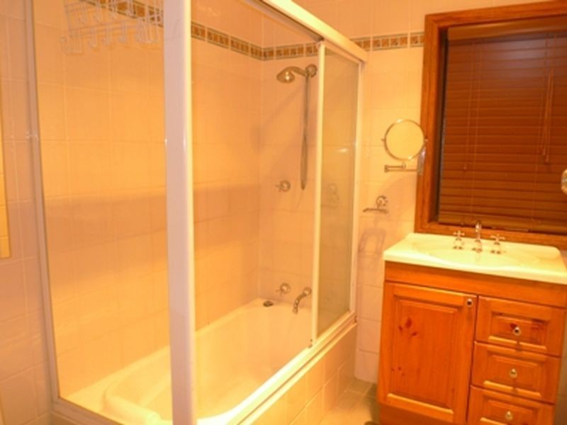 10 Preston Road, Toongabbie NSW 2146