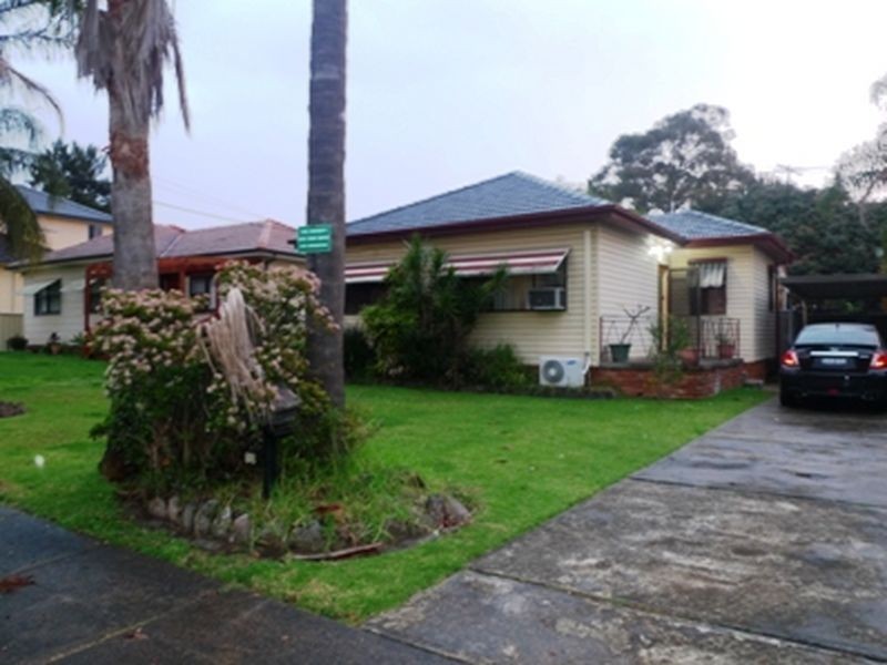 10 Preston Road, Toongabbie NSW 2146