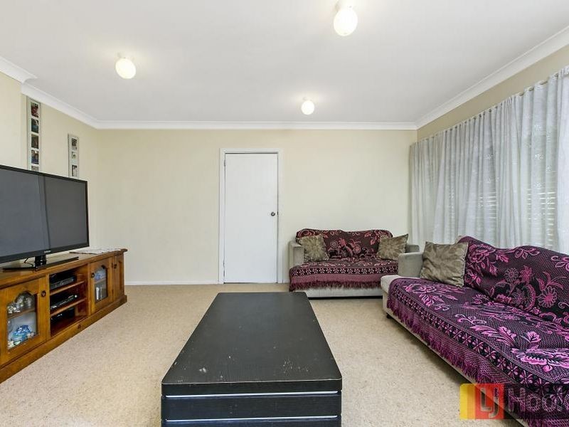 23 Orleans Crescent, Toongabbie NSW 2146