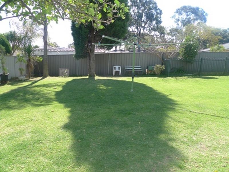 GRANNY FLA GIRRAWEEN ROAD, Girraween NSW 2145