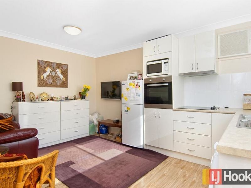 Granny Fla Aurelia Street, Toongabbie NSW 2146