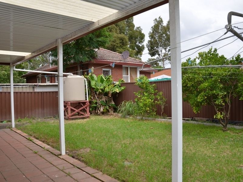 4 Octavia Street, Toongabbie NSW 2146