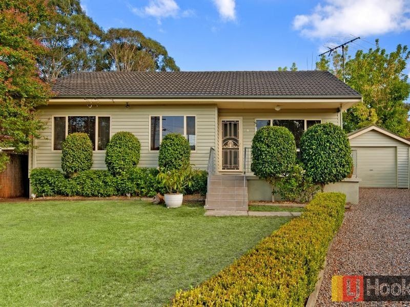 6 Harvey Place, Toongabbie NSW 2146