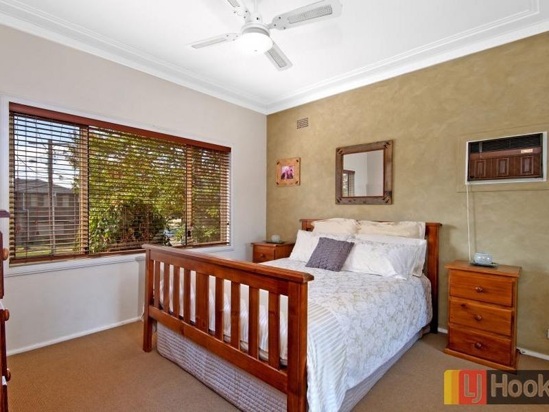 6 Harvey Place, Toongabbie NSW 2146