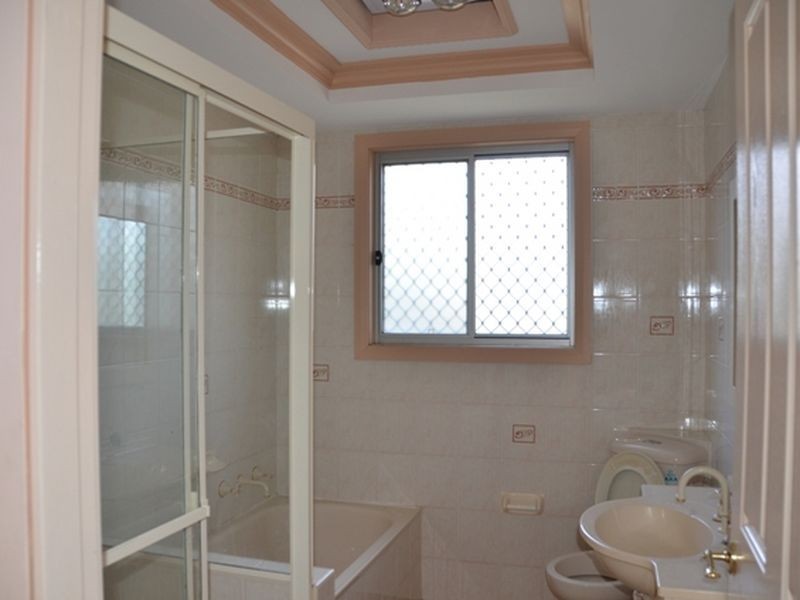 32 Marcia Street, Toongabbie NSW 2146