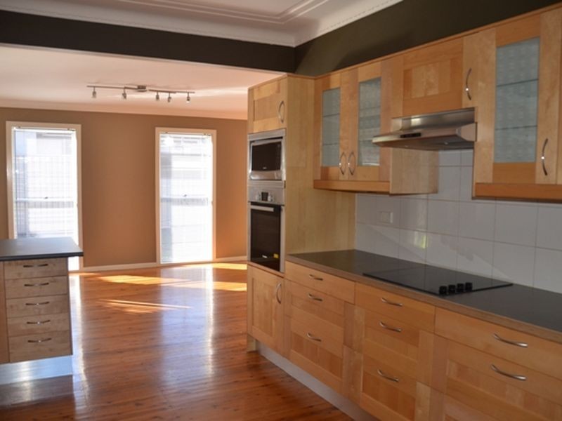 9 Marcia Street, Toongabbie NSW 2146