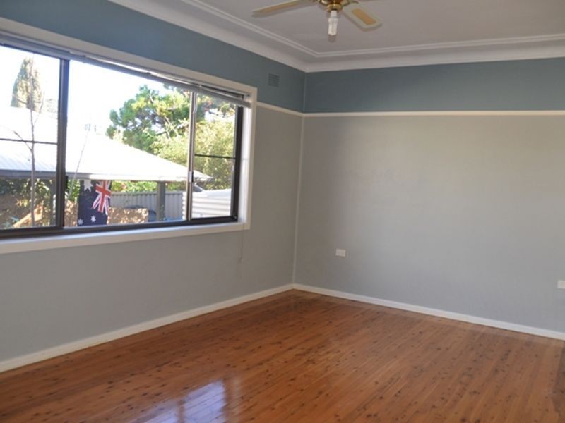 9 Marcia Street, Toongabbie NSW 2146