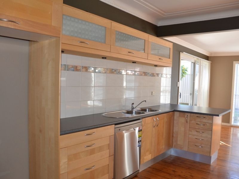 9 Marcia Street, Toongabbie NSW 2146