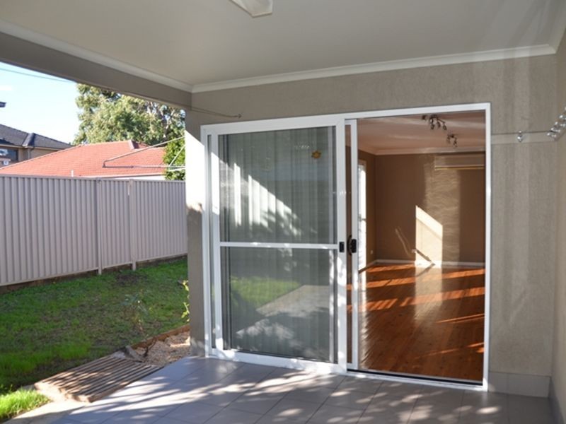 9 Marcia Street, Toongabbie NSW 2146