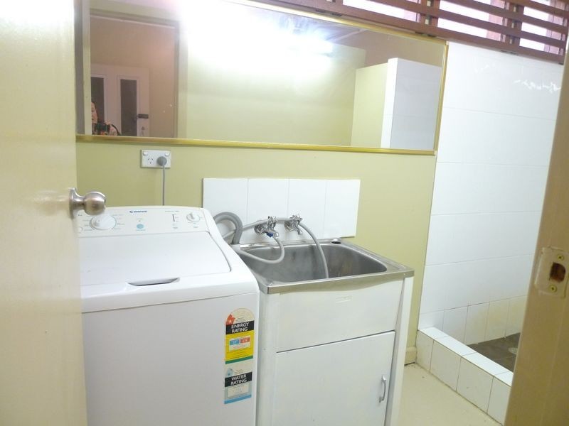 Flat 38 Budgeree Road, Toongabbie NSW 2146