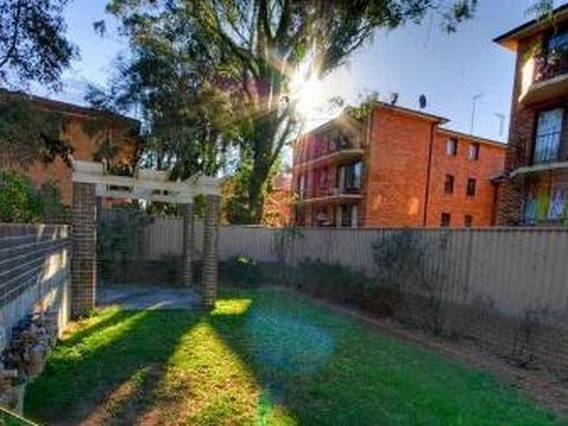 3/273 Dunmore St, Pendle Hill NSW 2145