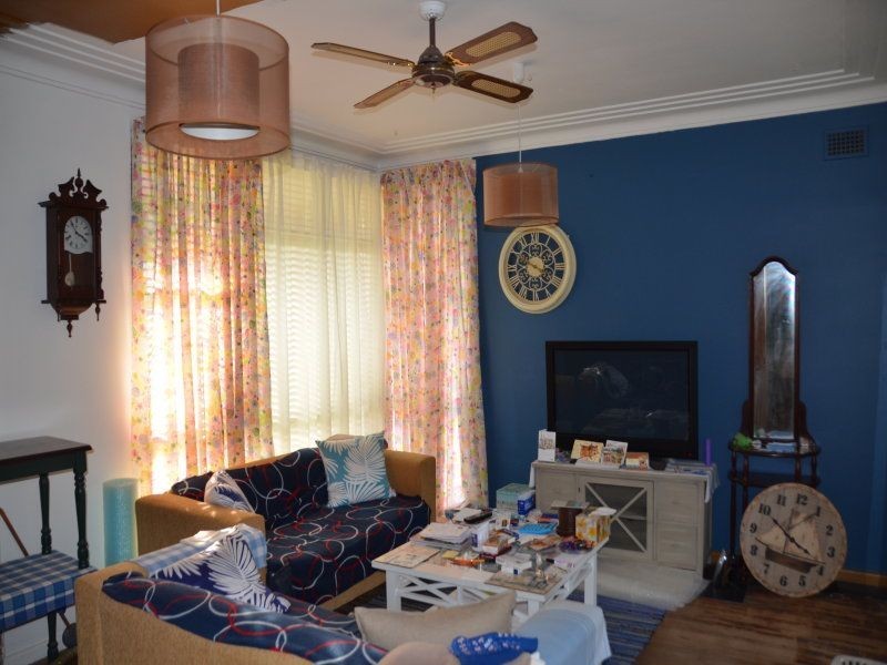 11 Carinya Road, Girraween NSW 2145