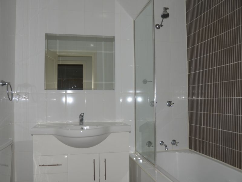 1/14 Valeria Street, Toongabbie NSW 2146