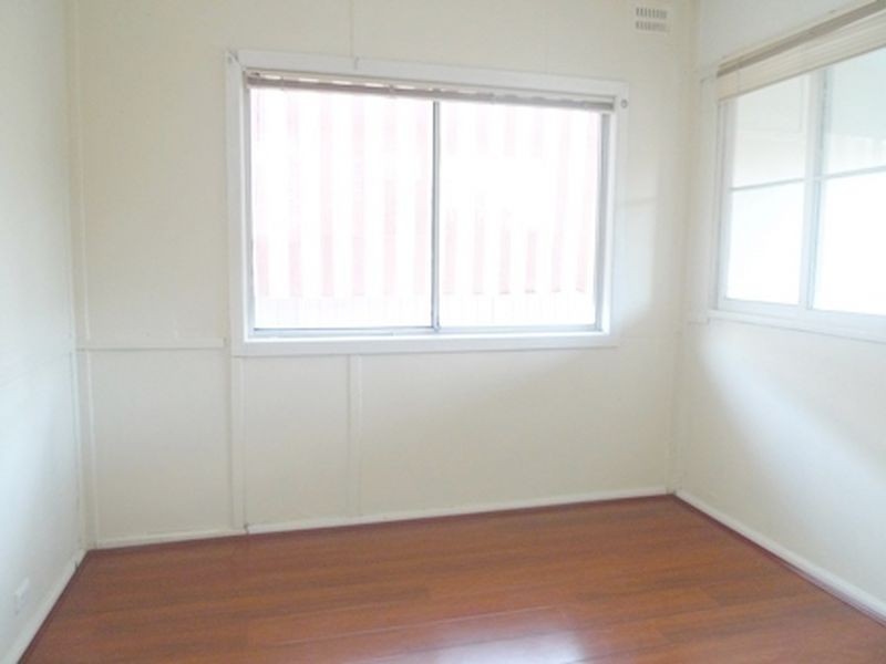 33 Oatlands Street, Wentworthville NSW 2145