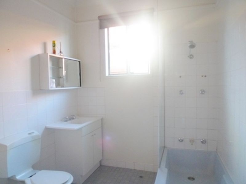 33 Oatlands Street, Wentworthville NSW 2145