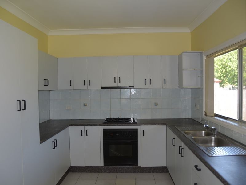 49 Aurelia Street, Toongabbie NSW 2146