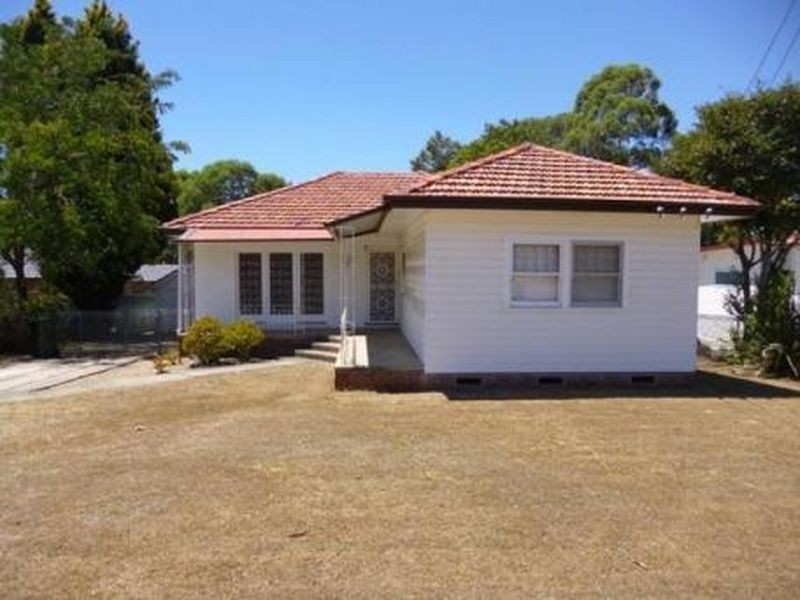 17 Carinya Road, Girraween NSW 2145