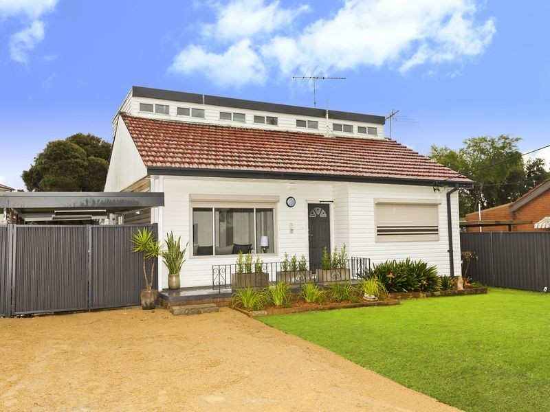 2 Mimosa Avenue, Toongabbie NSW 2146