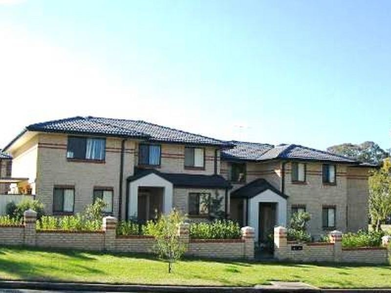 2/1 Marcia Street, Toongabbie NSW 2146