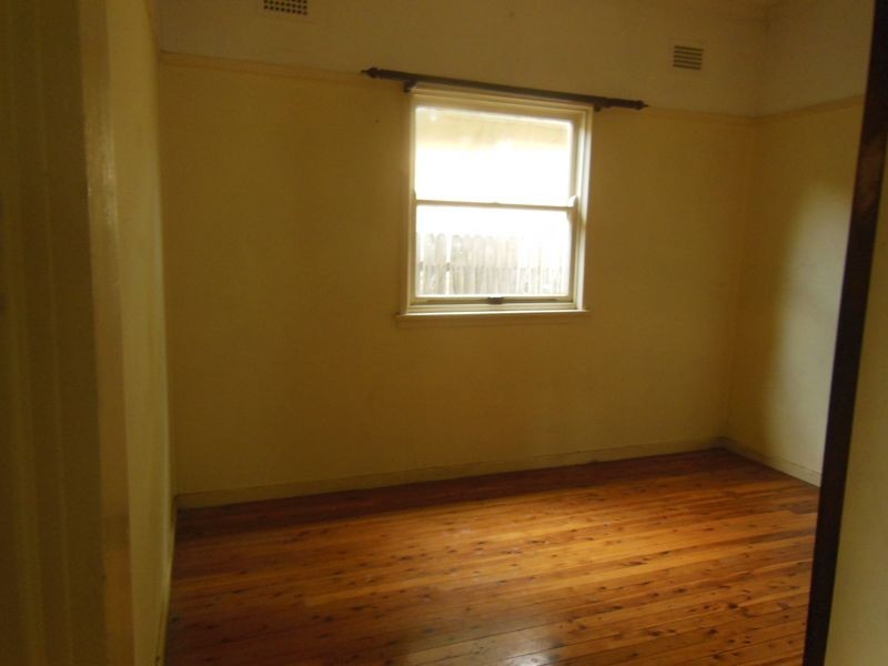 5 Linden Street, Toongabbie NSW 2146